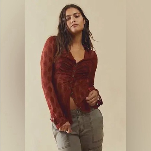 Free people Flower Fields Shirtee - Picture 1 of 6